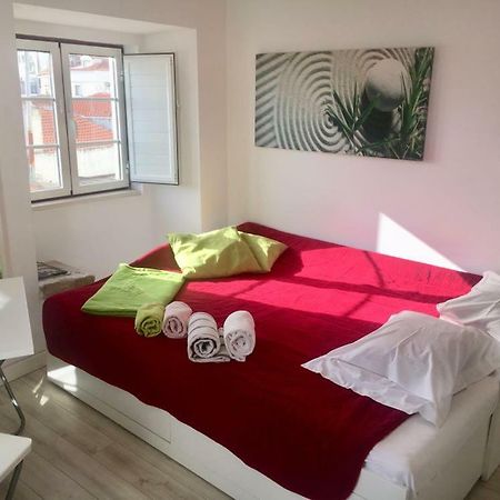 Pequeno Hostel Studio Лісабон Екстер'єр фото